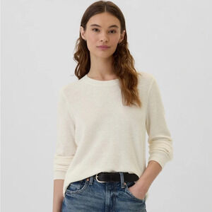 GAP textured crew neck sweater